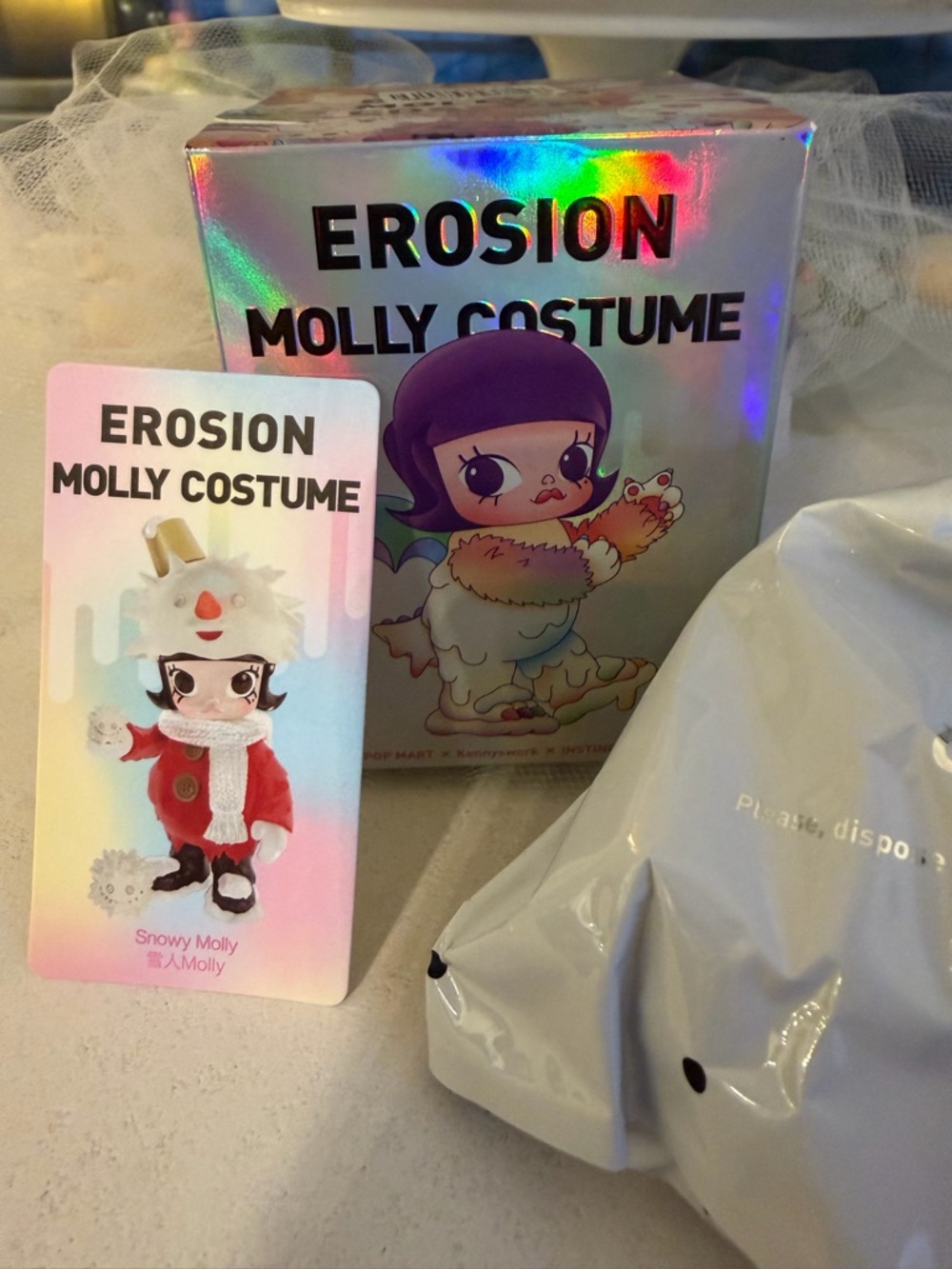 Instinc Toy x Pop Mart Erosion Molly Costume - Snowy Molly - Picture 2 of 6
